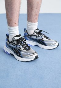 MORPHIC ATHLETIC UNISEX - Baskets basses - black/blue skies