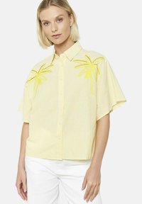 Blusa - yellow pastel