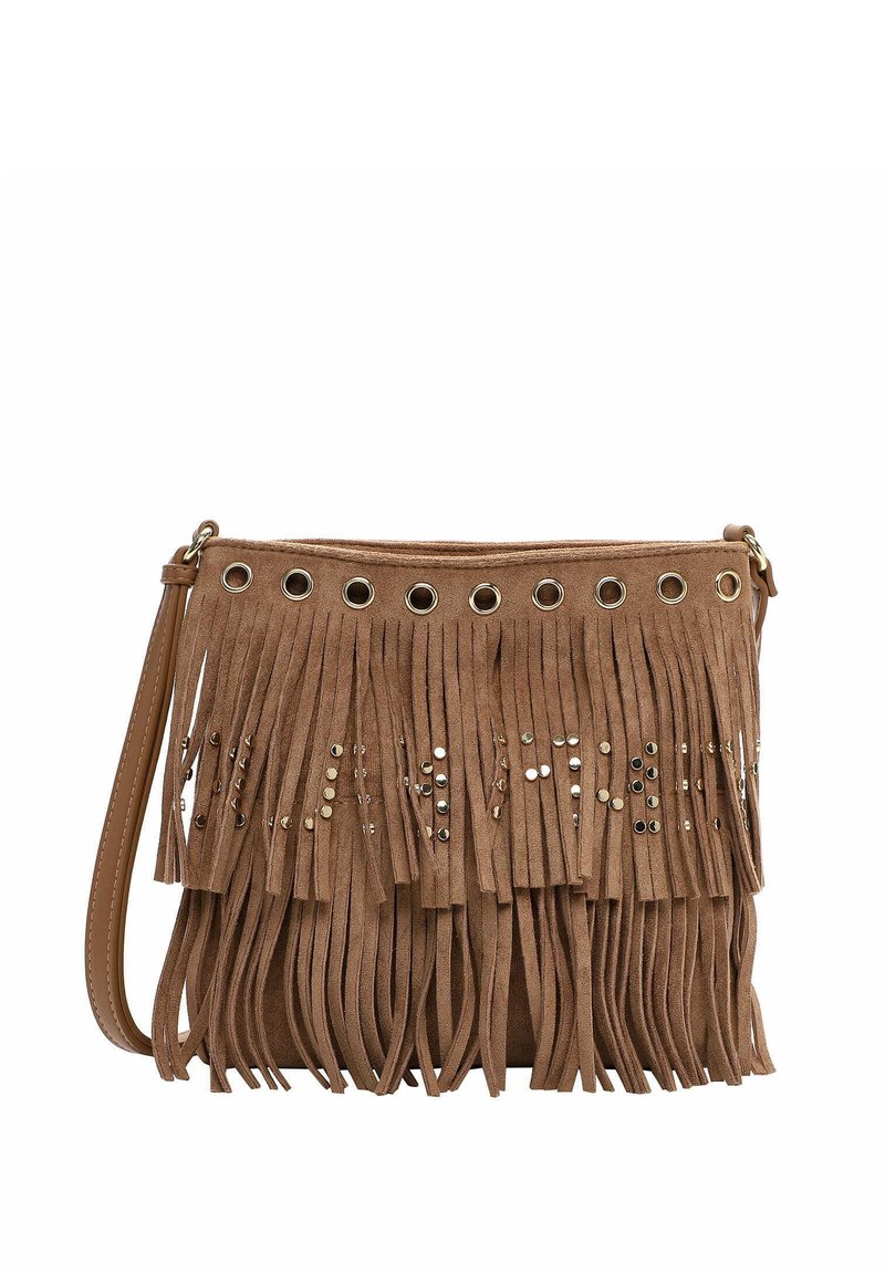 Hnědá semišová crossbody taška s dlouhými franžemi, zlatými nýty a průvlečnými detaily podél horního okraje a koženým ramenním popruhem.