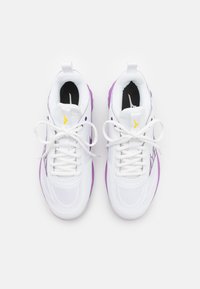 Mizuno WAVE LUMINOUS 3 - Volleyball shoes - white/patrician purple/quince