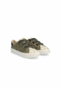 Green suede sneakers with leopard-print accents, metallic beige panels, and three adjustable Velcro straps. Rubber sole and rounded toe.