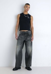 Jaded London WASHED STUD COLOSSUS - Laisvi džinsai - black