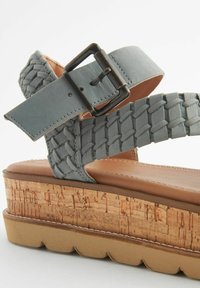 Next FOREVER COMFORT- REGULAR FIT - Sandály na klínu - blue