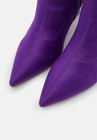 Even&Odd Botas mosqueteras - purple