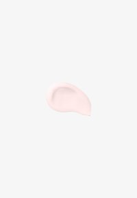 Campione di crema rosa chiaro con una consistenza liscia, finitura leggermente lucida e forma curvata. Lo sfondo è bianco semplice.