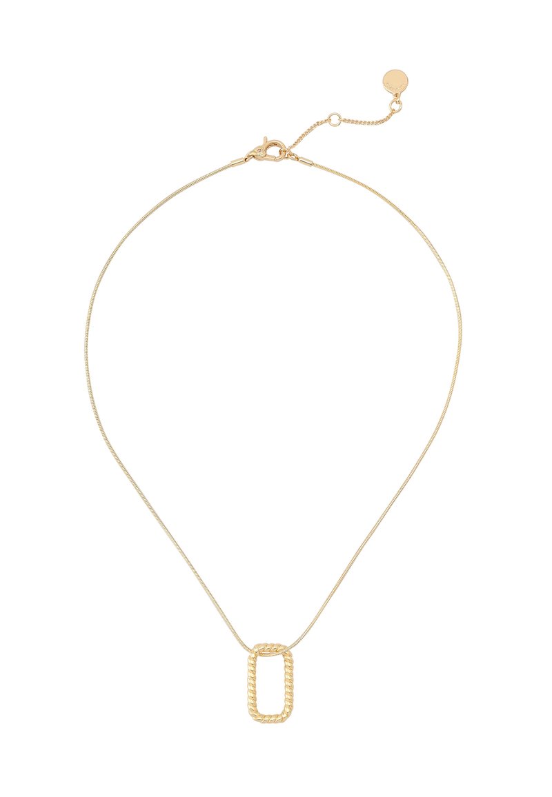 Goudkleurige halsketting met een dunne ketting, met een rechthoekige hanger met een gevlochten textuur en een karabijnsluiting.