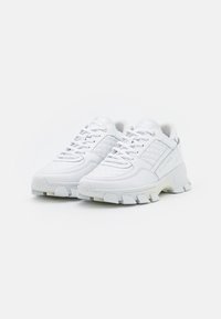 Filling Pieces Baskets basses - white