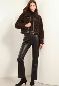 Lipsy REGULAR FIT - Flīsa jaka - brown