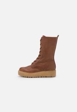 Platform ankle boots - cognac