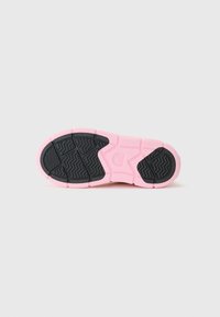 Sorel YOUTH EXPLORER UNISEX - Cizme de iarnă - pearlescent/pink