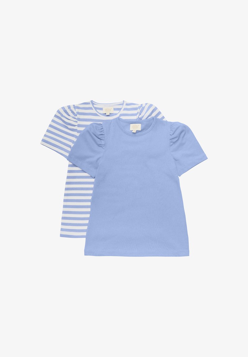 Twee korte mouwen t-shirts: een lichtblauwe met pofmouwen, de andere wit met lichtblauwe horizontale strepen, gemaakt van zachte katoen.