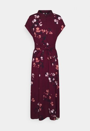 Bordeauxrotes Maxikleid mit kurzen Ärmeln, Kragen, floralem Aufdruck in Pink und Weiß sowie Taillengürtel.