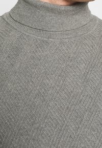 Pier One Strickpullover - mottled light grey