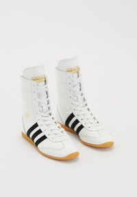 JAPAN H W - Baskets montantes - core white/core black