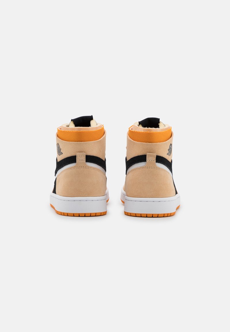 Herren Sneaker low | Jordan AIR JORDAN 1 ZOOM COMFORT Sneaker high white onyx/cardinal red/black/light curry/white/orange - OF22 Herren Sneaker low | Jordan AIR JORDAN 1 ZOOM COMFORT Sneaker high white onyx/cardinal red/black/light curry/white/orange - OF22