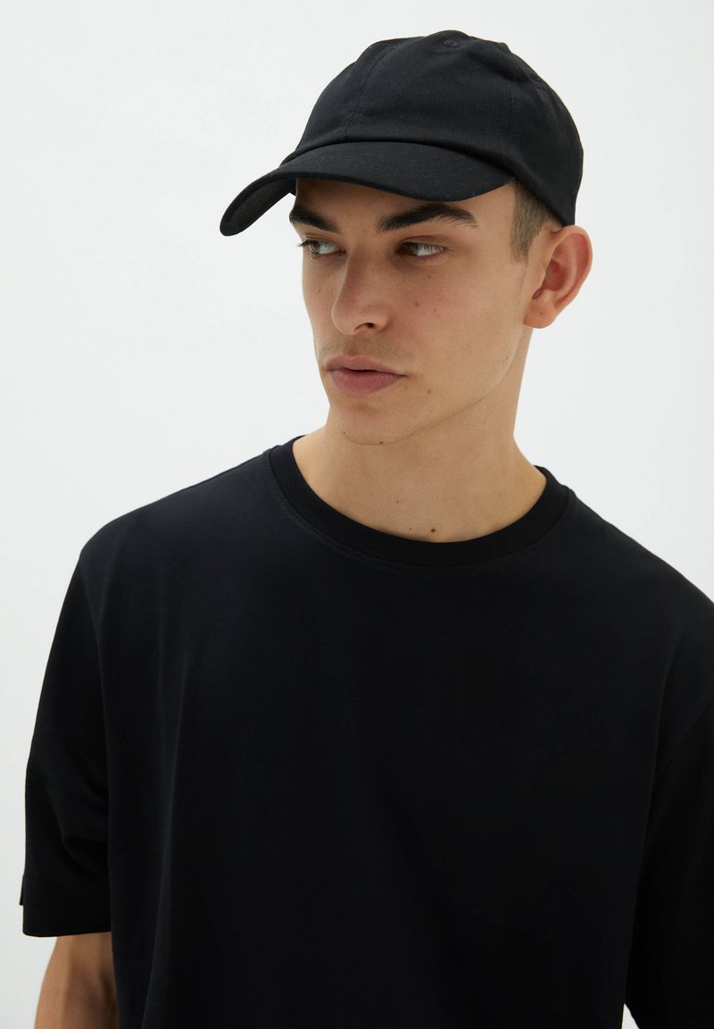 Herren T-Shirts basic | PULL&BEAR 3 PACK T-Shirt basic beige/black/white/rosa - IN80222 Herren T-Shirts basic | PULL&BEAR 3 PACK T-Shirt basic beige/black/white/rosa - IN80222