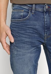 Blend JET - Calças de ganga justas - denim middle blue