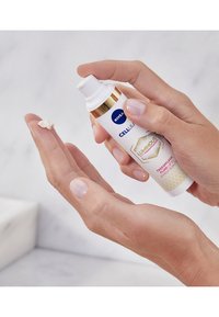 NIVEA CELLULAR LUMINOUS 630 SET - Hudplejesæt