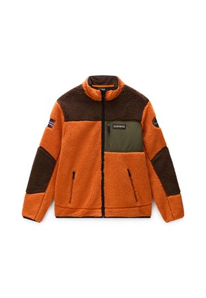 Orange-braune Fleecejacke mit Reißverschluss vorne, olivgrüner Brusttasche und Aufnähern an den Ärmeln, für kaltes Wetter konzipiert.