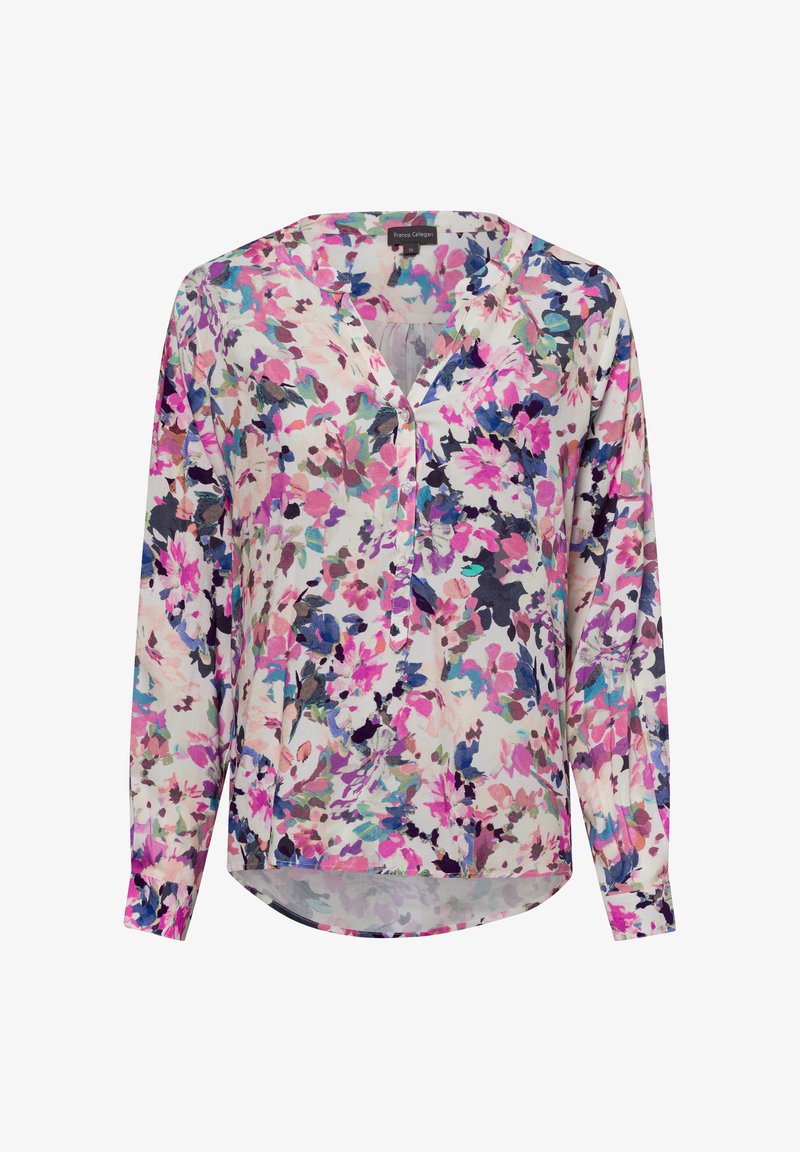 Kwiatowa bluzka z lekkiego, przejrzystego materiału, zdobiona mieszanką różowych, fioletowych i niebieskich kwiatów, z dekoltem w serek i długimi rękawami. Zaokrąglony dół.