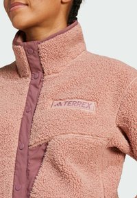 Adidas Terrex XPLORIC HIGH PILE - Felpa in pile - warm clay