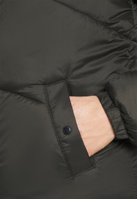 Vero Moda Tall VMUPSALA JACKET - Casaco de inverno - peat
