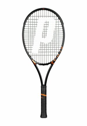 Raquette de tennis Prince noire et orange avec poignée noire et logo blanc sur les cordes, présentée verticalement sur fond blanc.