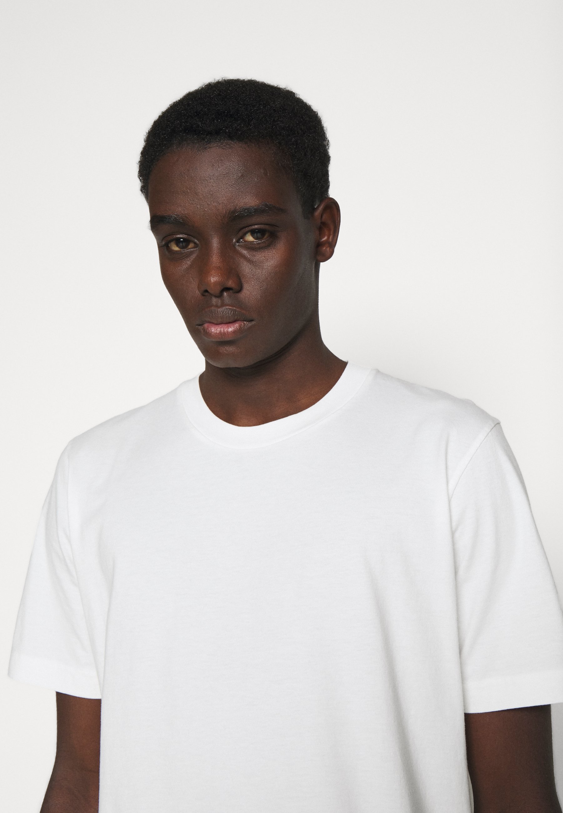 oftt PERFECT FIT - Basic T-shirt 