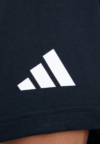 adidas Performance JB TEE TOUR - Equipación de clubes - black
