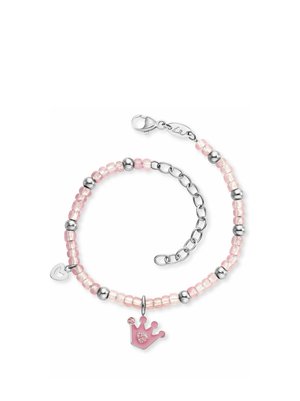 Armbånd med rosa og sølvperler, med en rosa kronevedhæng med hjerte detaljer og en lille sølv hjertevedhæng på en kæde med lås.