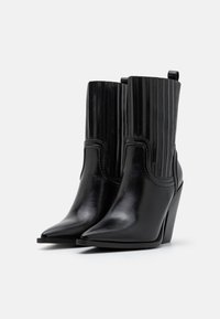 Simmi London HONCHO - Gležnjače s visokom petom - black