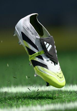 PREDATOR ELITE FT SG - Football boots firm ground - footwear white/core black/lucid lemon