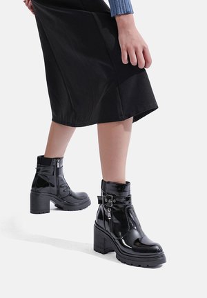 Queen Helena Bottines - nero