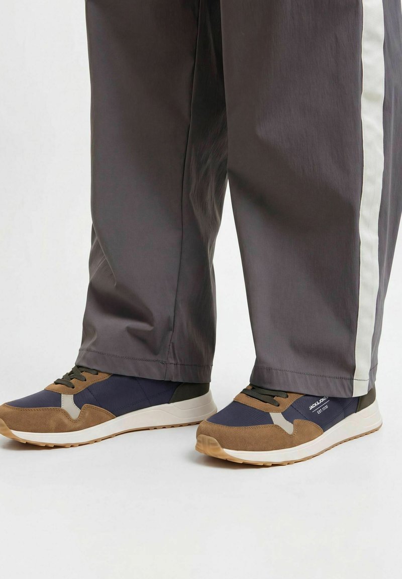 Jack & Jones TRAINERS