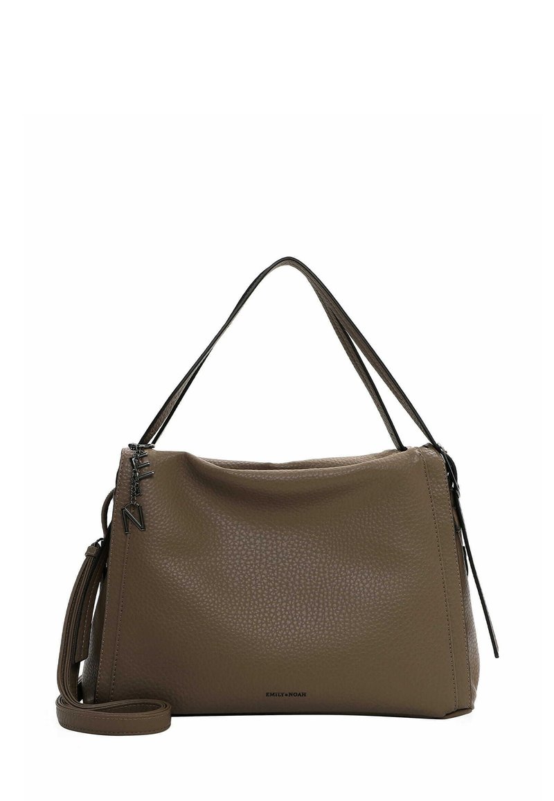 Sac à main en cuir texturé marron avec deux poignées supérieures et une bandoulière amovible ; fermeture éclair et marquage subtil.