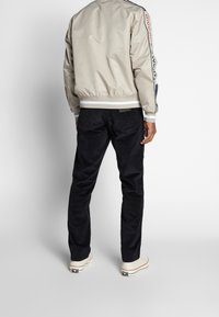 Tommy Jeans Kurtka Bomber