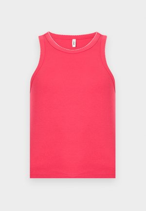 Débardeur rose vif sans manches avec encolure ronde et étiquette au dos du col sur fond gris clair.
