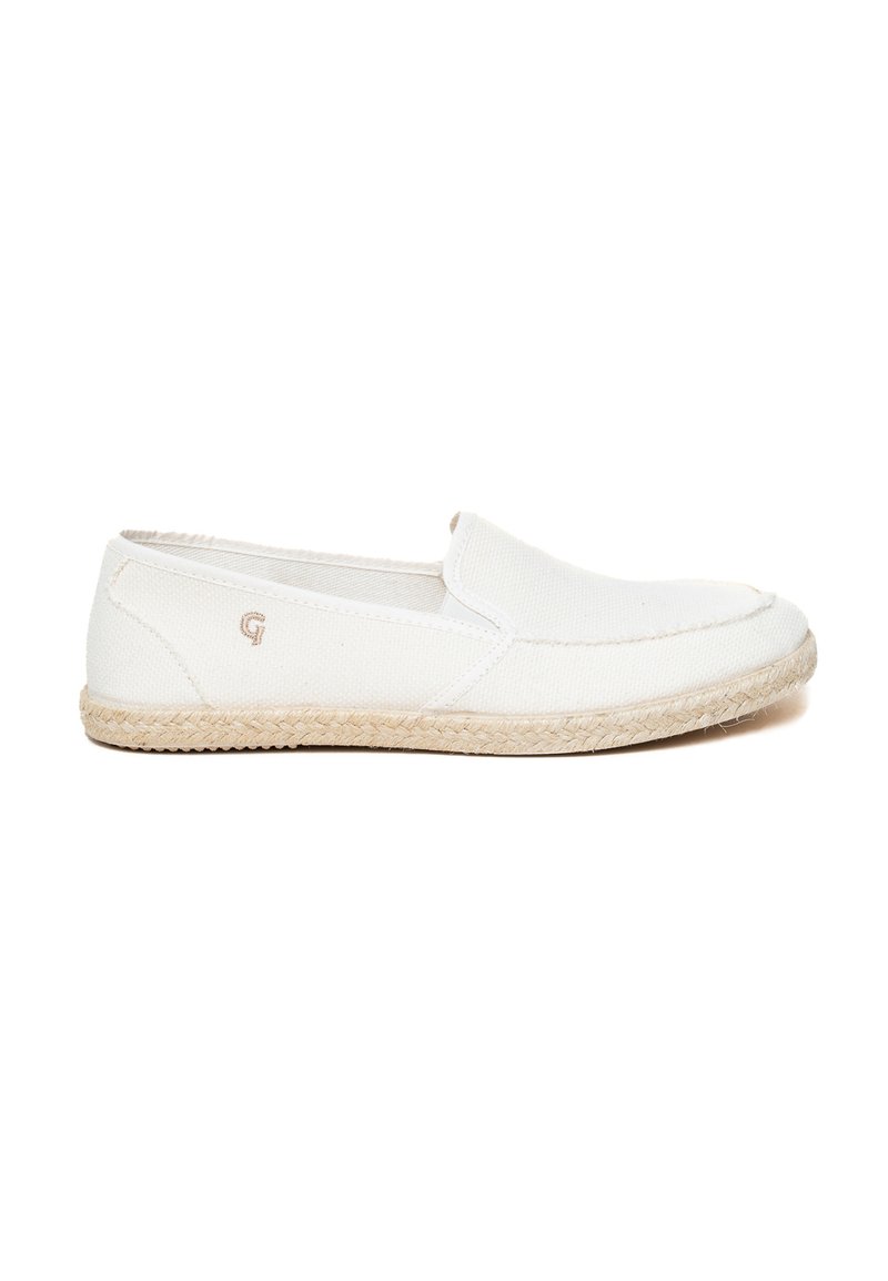 Scarpa slip-on in tela bianca con punta arrotondata e suola in juta intrecciata. Presenta un piccolo logo chiaro sul lato.