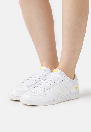 Nike Sportswear Zapatillas - white