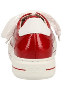 ara Trainers - red