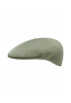 Cappello piatto verde realizzato in tessuto testurizzato, forma arrotondata con una finitura liscia e una leggera lucentezza, caratterizzato da un motivo cucito sulla superficie.
