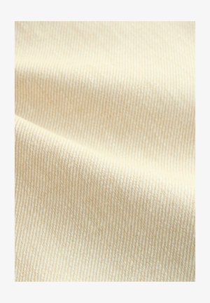 Next Vesta - natural