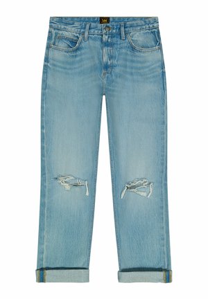 Ljust blå denimjeans med avslappnad passform, som har slitna detaljer vid knäna och uppvikta ärmar. Inkluderar klassisk design med fem fickor.