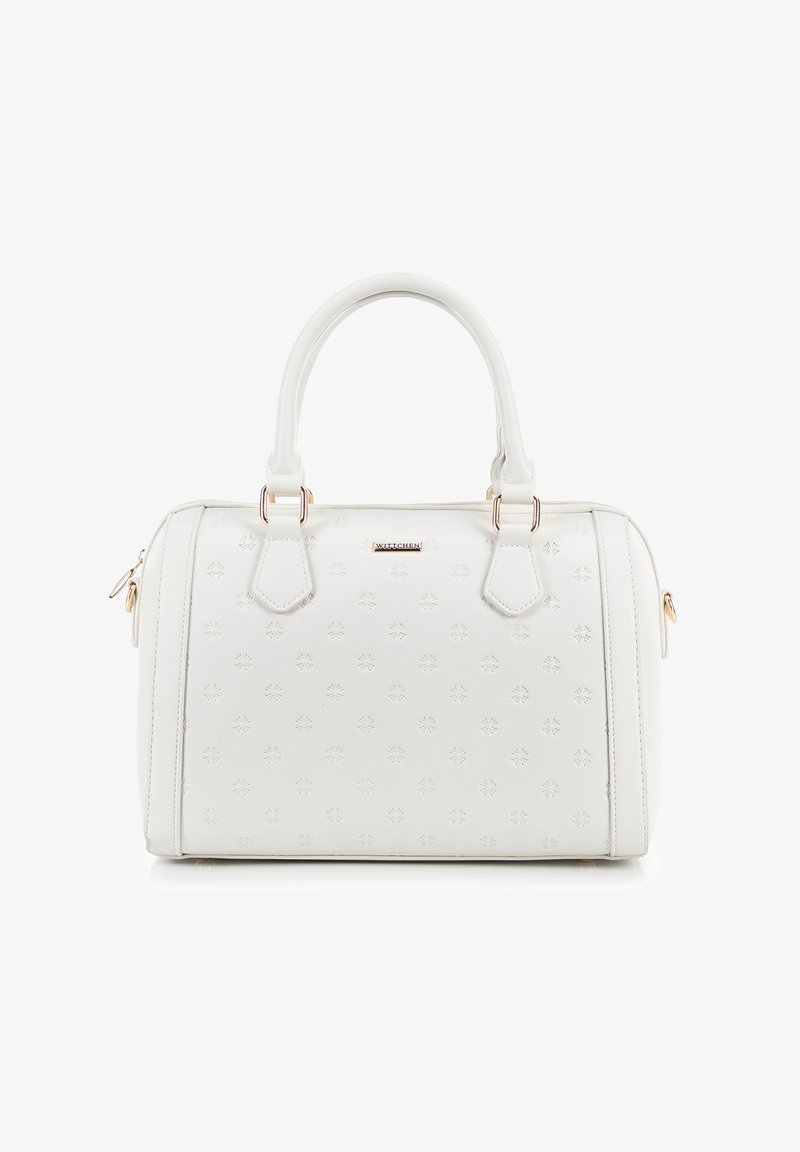 Bílá kabelka s vyraženým květinovým vzorem, hladkým povrchem, dvojitými horními uchy, zlatými detaily a zipovým uzávěrem.