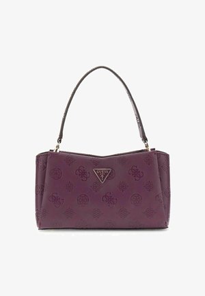 Sac à main en imitation cuir violet avec un motif de logo embossé, des accessoires en or en forme de triangle et une seule anse double.
