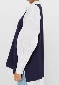Stradivarius Sweter