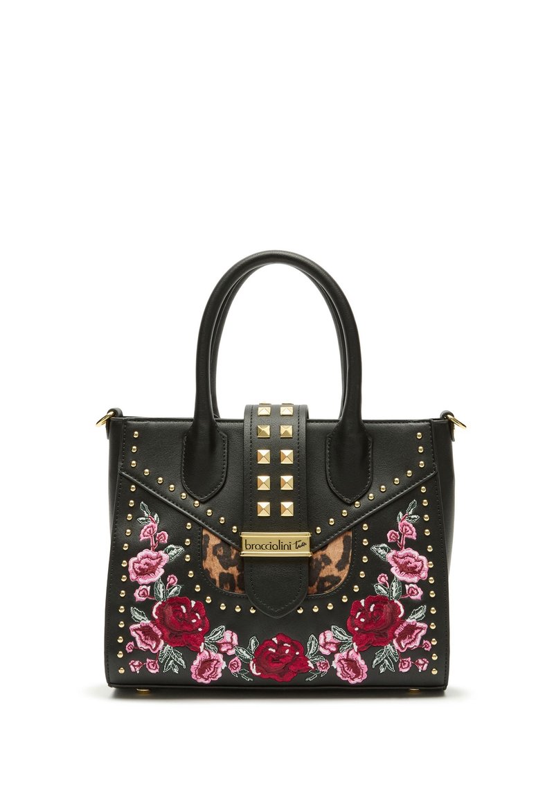 Borsa a mano in pelle nera con ricami floreali, dettagli in stampa leopardata, tracolla borchiata e doppi manici. Presenta una placca con logo dorato.
