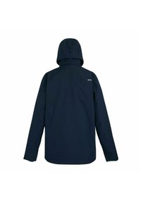 Veste imperméable à capuche bleu marine avec manches longues et petit logo blanc "Regatta" sur le côté droit du haut du dos.