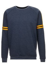 Felpa navy con colletto a girocollo, maniche raglan e accenti gialli a righe sulle maniche; tessuto morbido con polsini e orlo a coste.