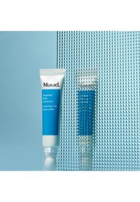 Murad TARGETED PORE CORRECTOR - Dagkräm